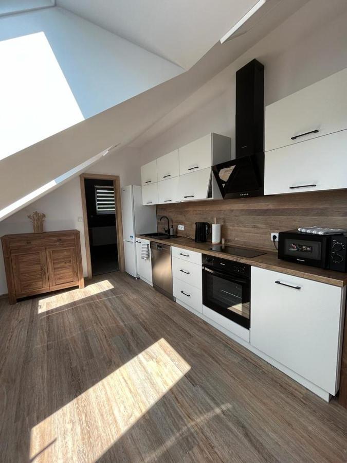 Besiny Apartmany Tobias מראה חיצוני תמונה