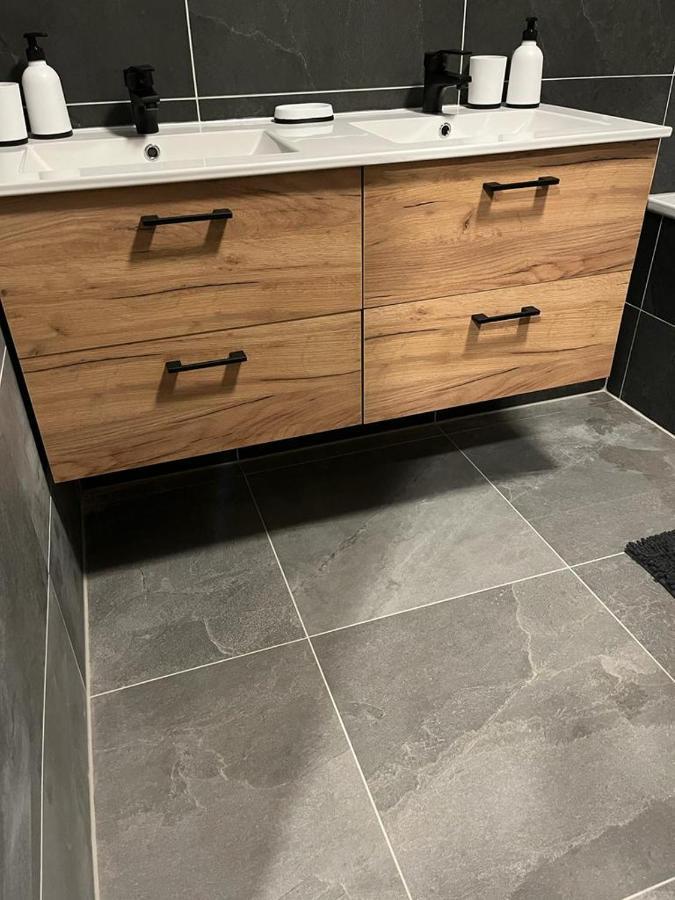 Besiny Apartmany Tobias מראה חיצוני תמונה